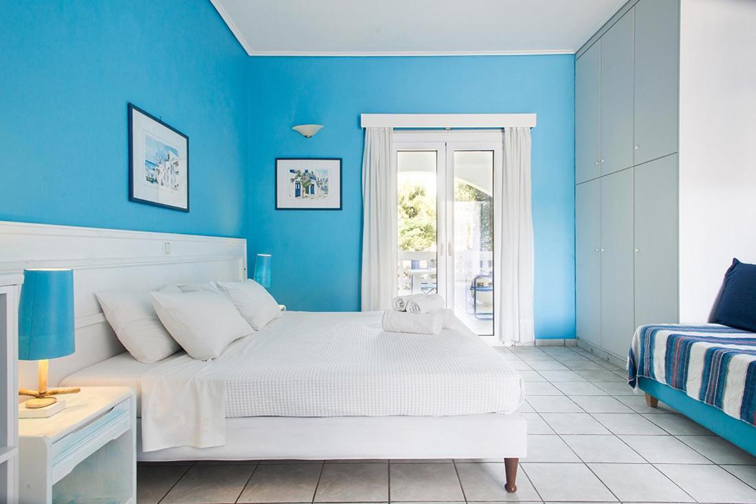 Daphne'S Club Hotel Apartments Xylokastro Ngoại thất bức ảnh